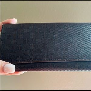 💯 %Authentic Givenchy Wallet
